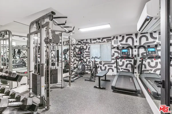 $3,095 | 12320 Montana Avenue, Unit 108, Los Angeles, CA 90049