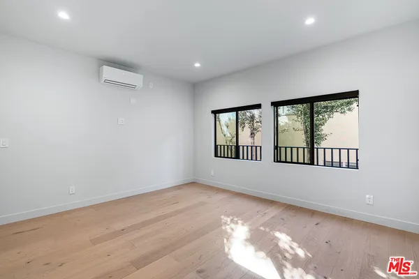 $3,095 | 12320 Montana Avenue, Unit 108, Los Angeles, CA 90049