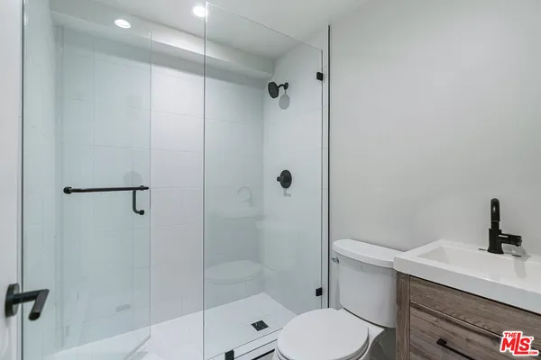 $3,095 | 12320 Montana Avenue, Unit 108, Los Angeles, CA 90049