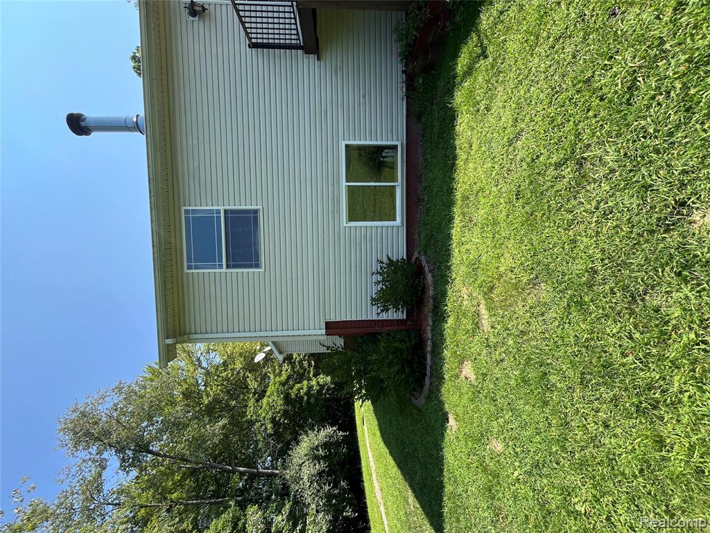 28524 Elwell Road Belleville, MI 48111 - Photo 24 of 84