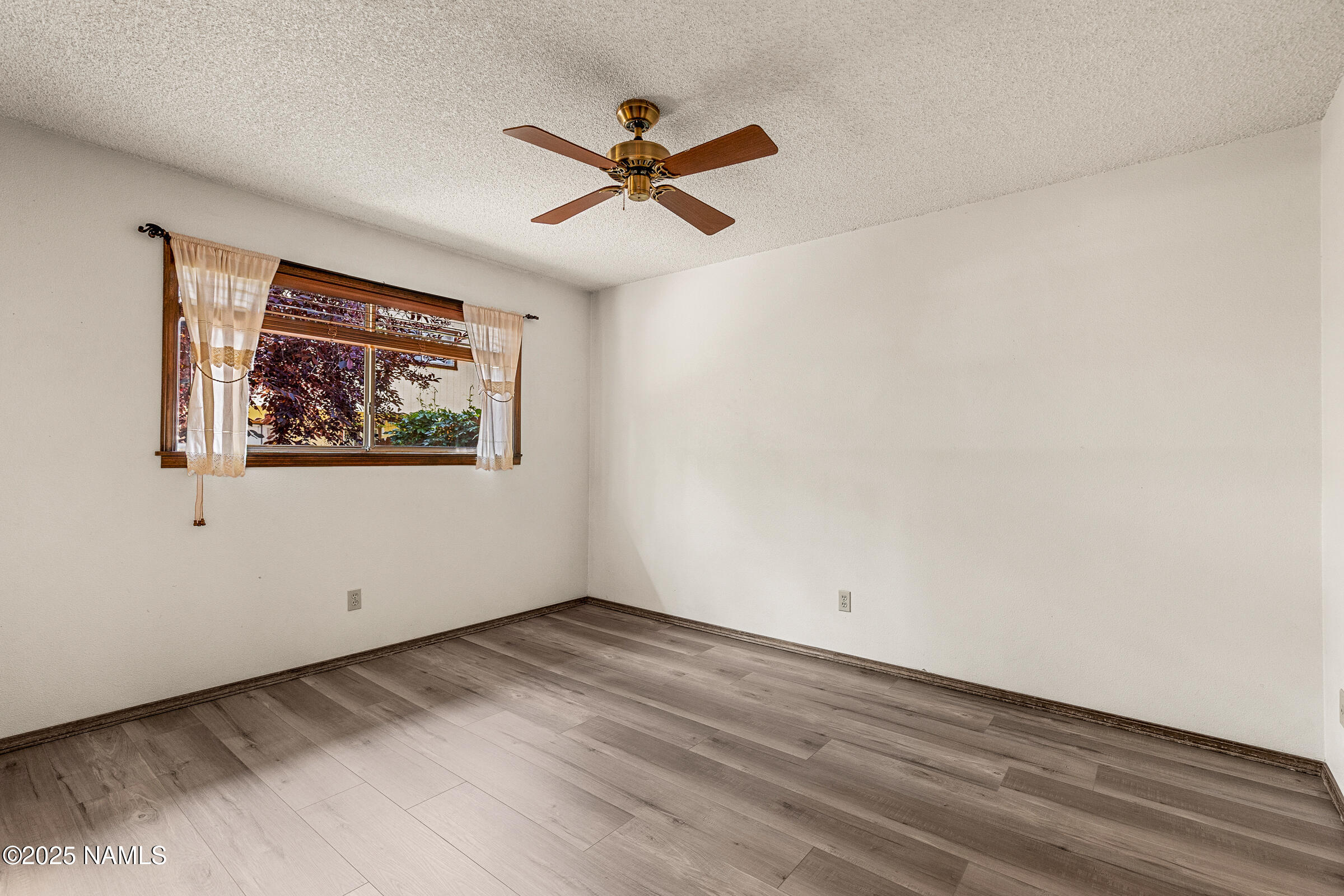 2531 Heidi Loop Flagstaff, AZ 86004 - Photo 11 of 23 Primary Bedroom