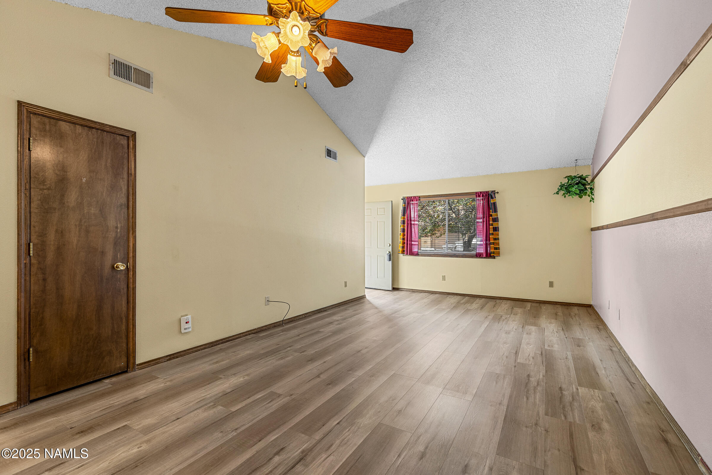 2531 Heidi Loop Flagstaff, AZ 86004 - Photo 4 of 23 2531 E Heidi Loop-5