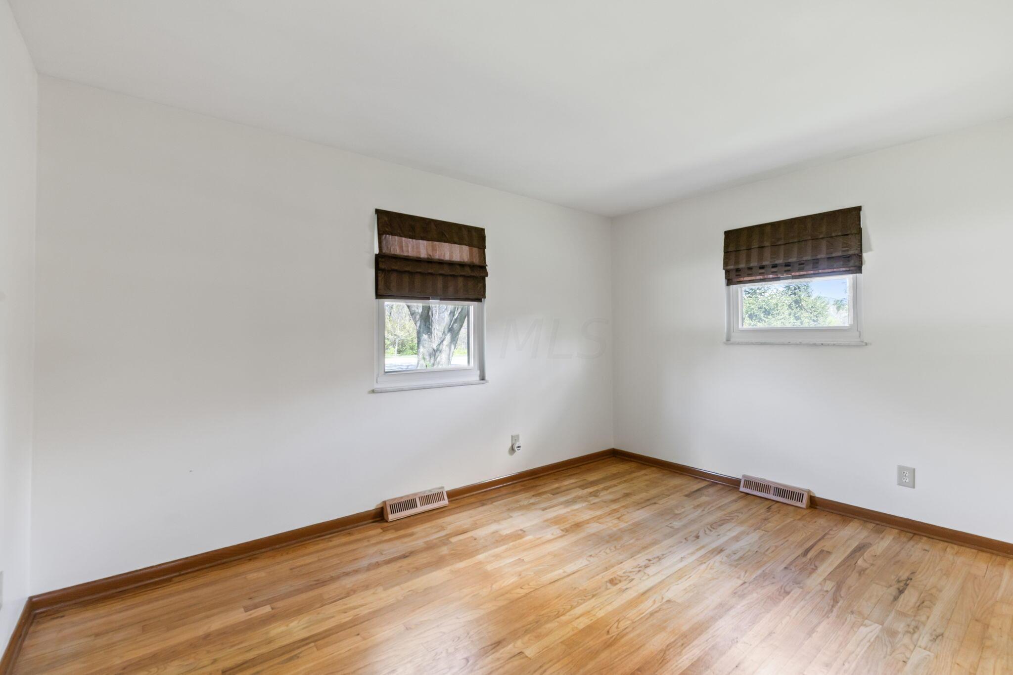 1247 Fishinger Road Columbus, OH 43221 - Photo 20 of 27 2nd bedroom