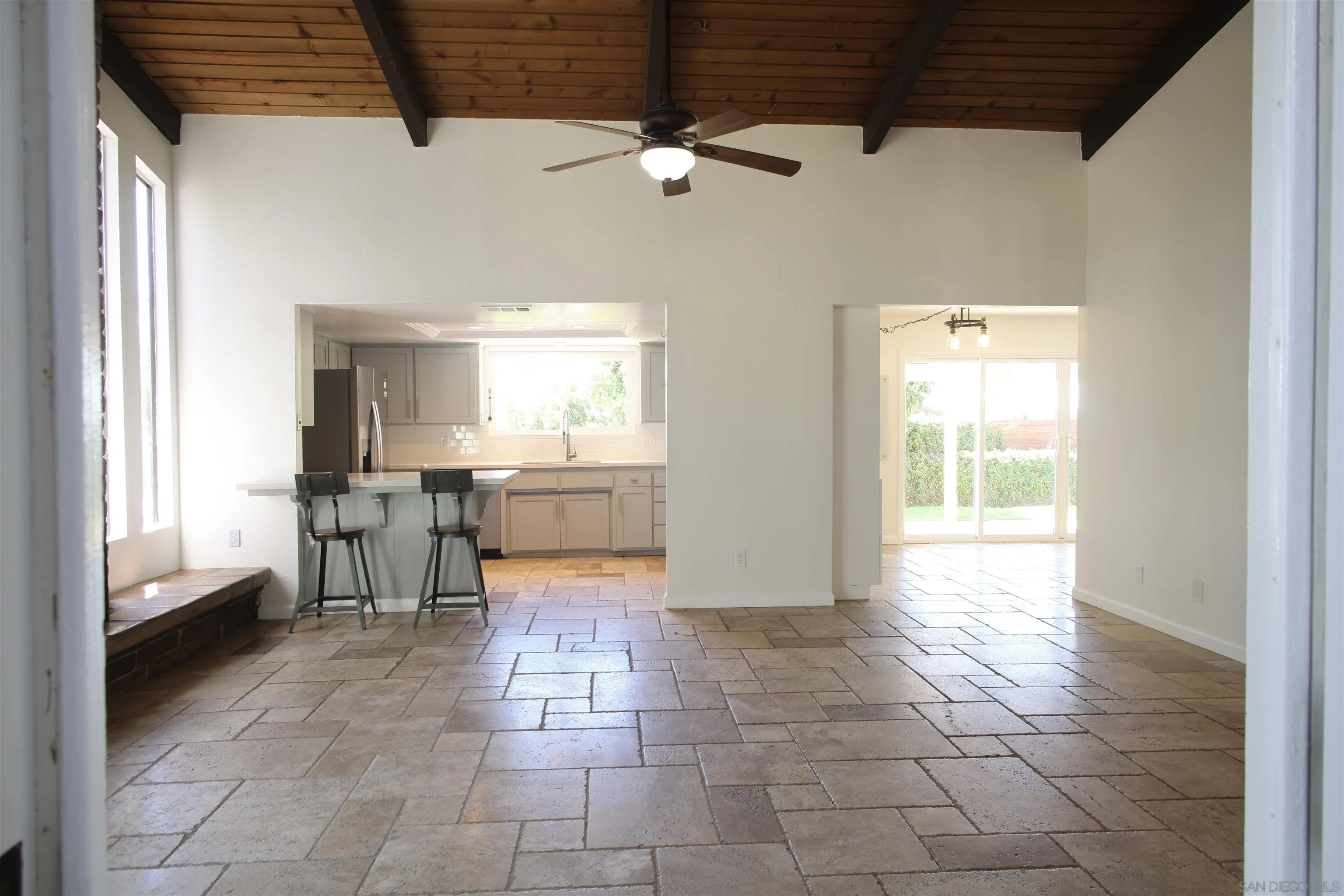 1134 McDonald Road Fallbrook, CA 92028 - Photo 10 of 73 Gallery Image 10