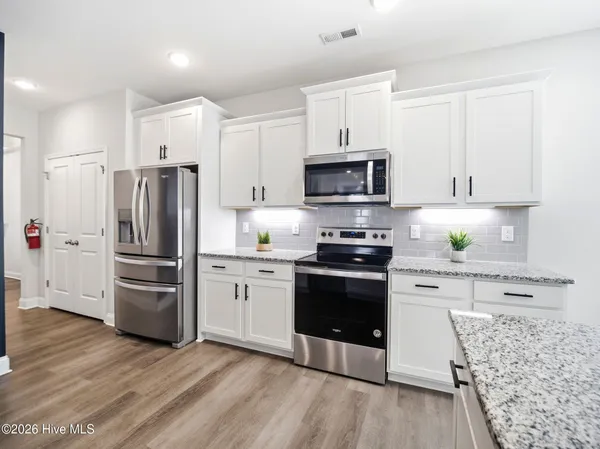 $469,900 | 1011 East Arboria Drive, Hampstead, NC 28443