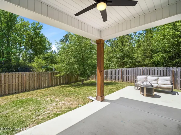 $469,900 | 1011 East Arboria Drive, Hampstead, NC 28443