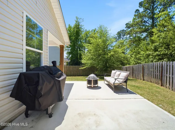 $469,900 | 1011 East Arboria Drive, Hampstead, NC 28443