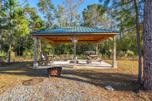 $469,900 | 1011 East Arboria Drive, Hampstead, NC 28443