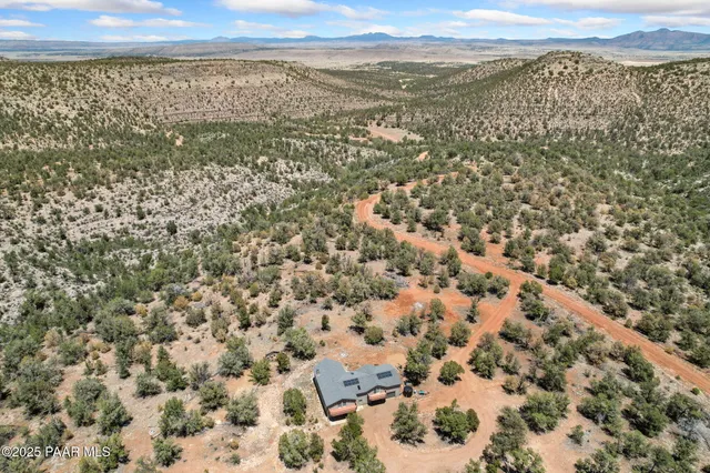 $399,000 | 42884 North Purcell Canyon Drive, Seligman, AZ 86337