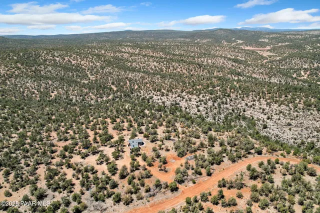 $399,000 | 42884 North Purcell Canyon Drive, Seligman, AZ 86337