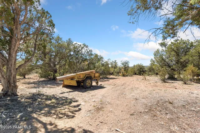 $399,000 | 42884 North Purcell Canyon Drive, Seligman, AZ 86337