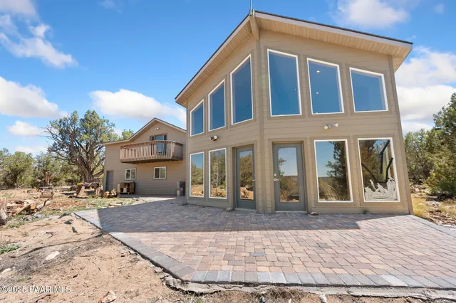 $399,000 | 42884 North Purcell Canyon Drive, Seligman, AZ 86337