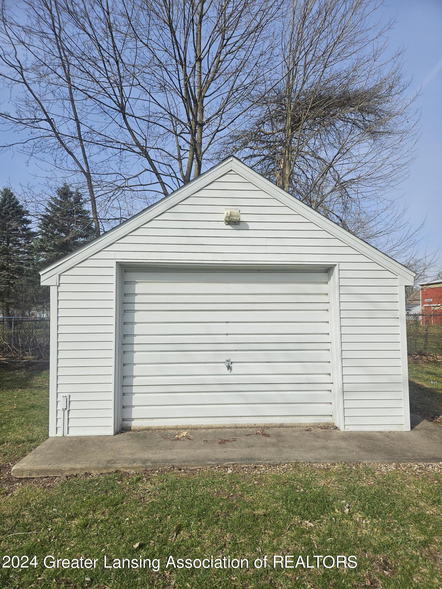 502 South Cochran Road Charlotte, MI 48813 - Photo 48 of 51 20240319_111807