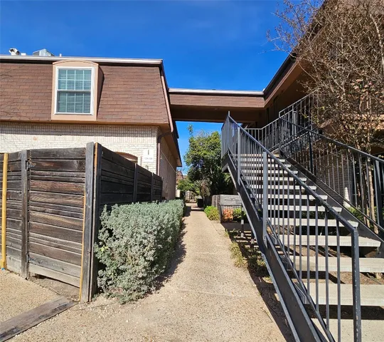 $1,295 | 7801 Shoal Creek Boulevard, Unit 146, Austin, TX 78757