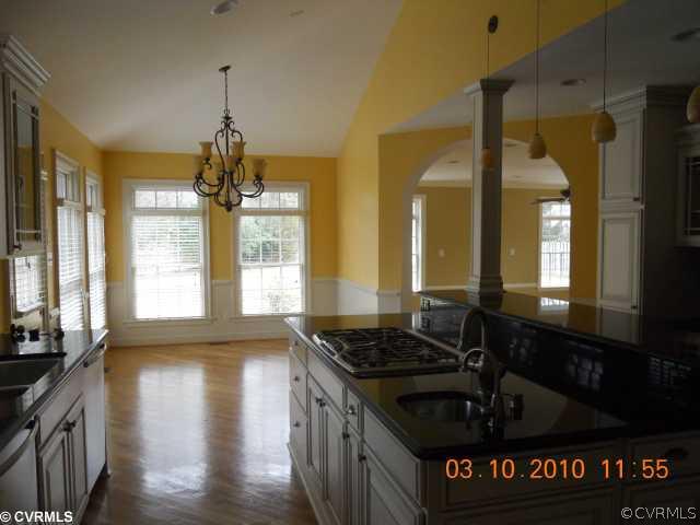 206 Avon Road Richmond, VA 23221 - Photo 3 of 12 Kitchen