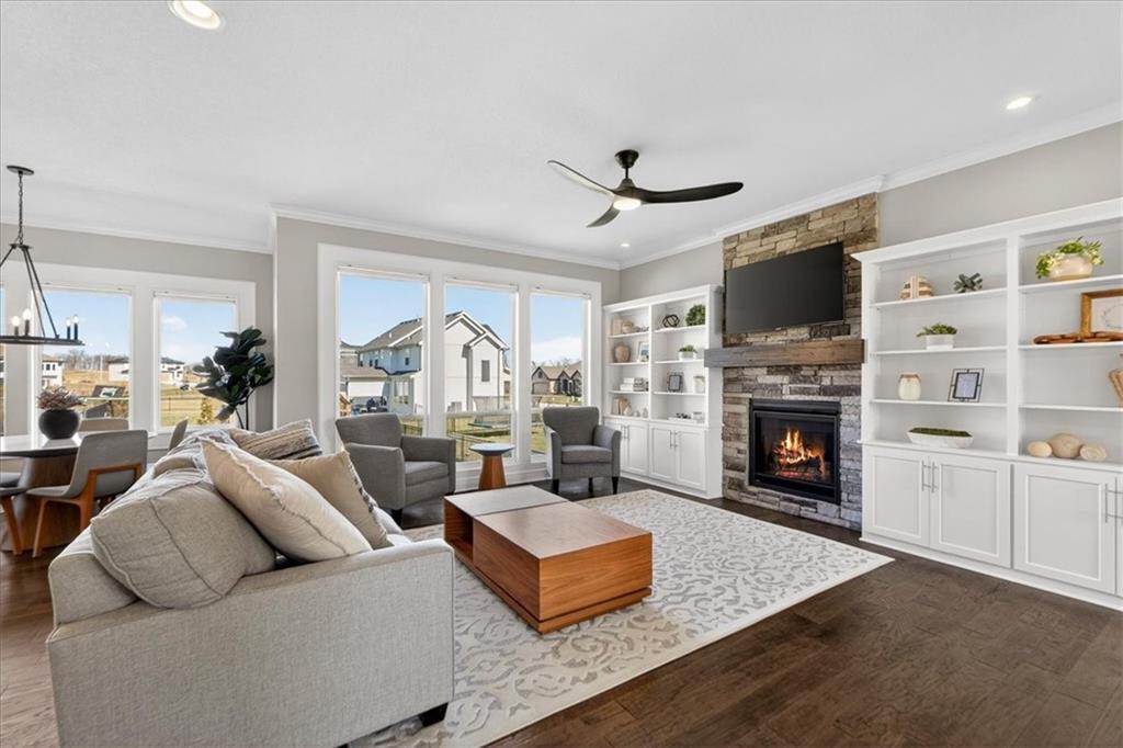 914 Rannoch Lane Raymore, MO 64083 - Photo 13 of 99