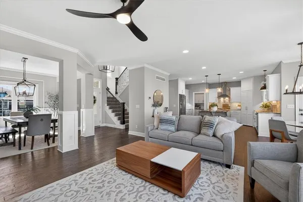 $629,999 | 914 Rannoch Lane, Raymore, MO 64083
