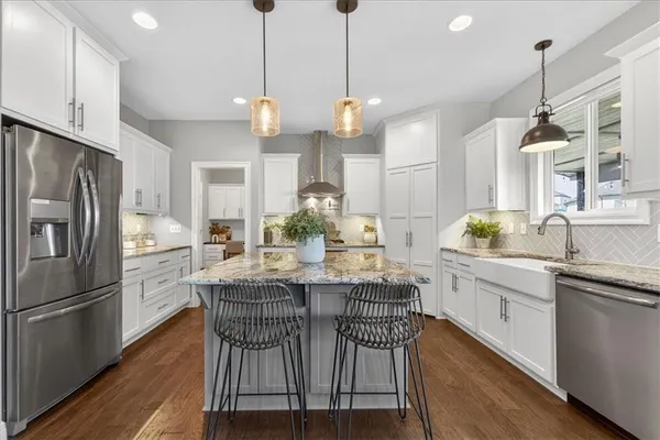 $629,999 | 914 Rannoch Lane, Raymore, MO 64083