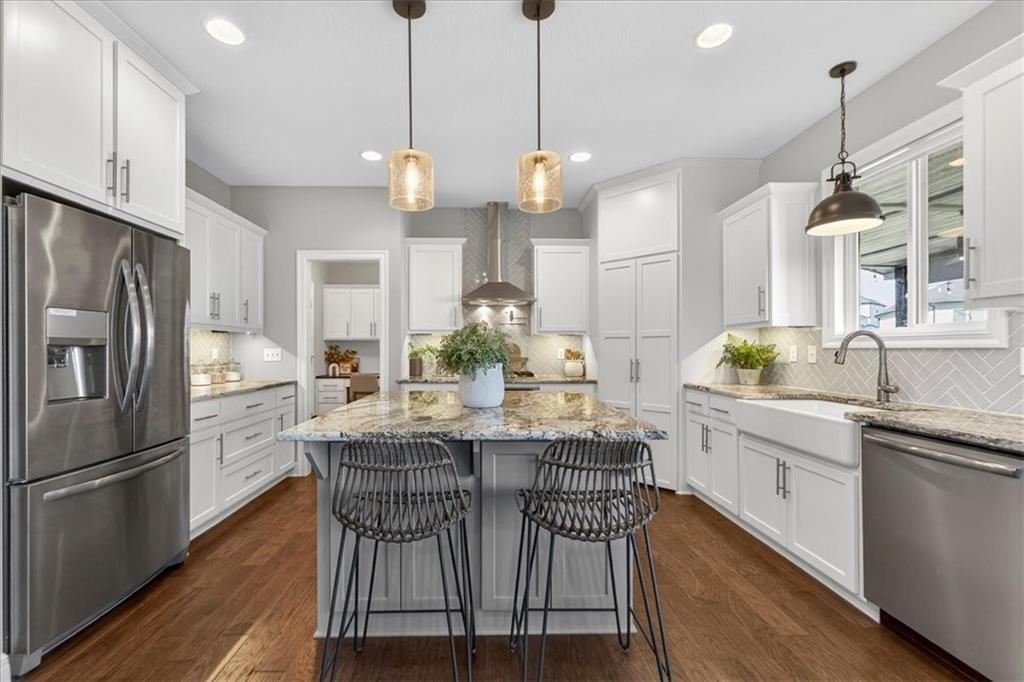 914 Rannoch Lane Raymore, MO 64083 - Photo 2 of 99