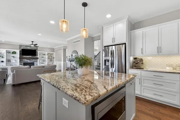 $629,999 | 914 Rannoch Lane, Raymore, MO 64083