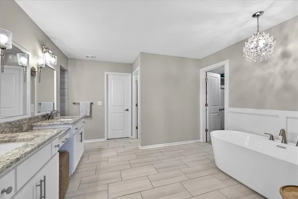 $629,999 | 914 Rannoch Lane, Raymore, MO 64083