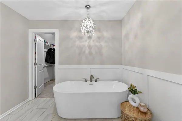 $629,999 | 914 Rannoch Lane, Raymore, MO 64083