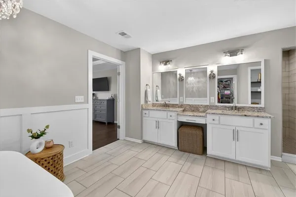 $629,999 | 914 Rannoch Lane, Raymore, MO 64083