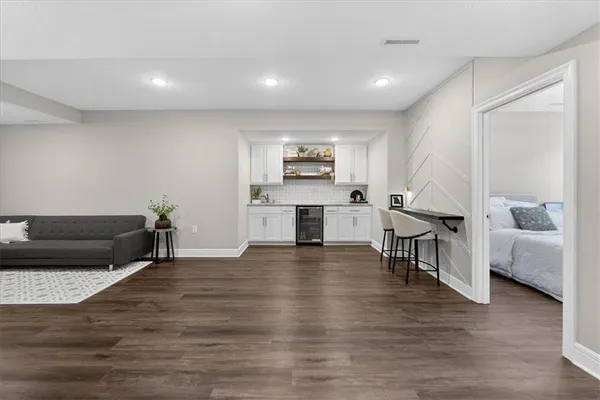 $629,999 | 914 Rannoch Lane, Raymore, MO 64083