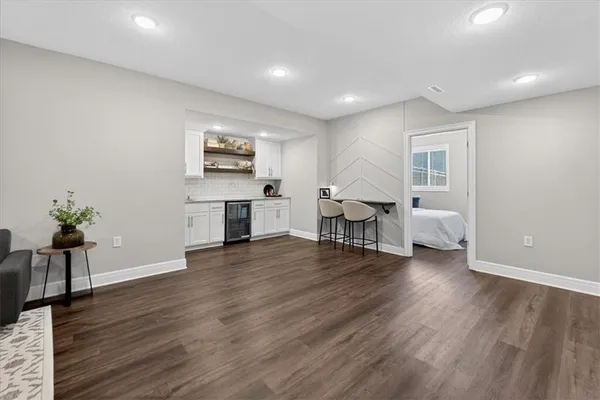 $629,999 | 914 Rannoch Lane, Raymore, MO 64083