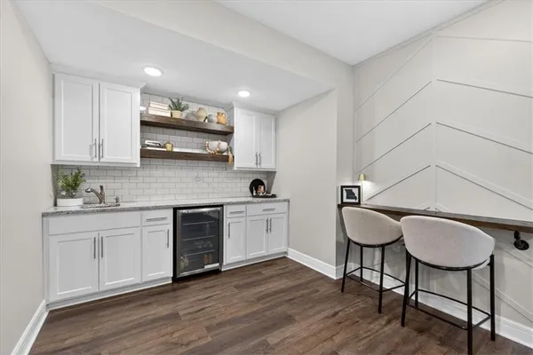 $629,999 | 914 Rannoch Lane, Raymore, MO 64083