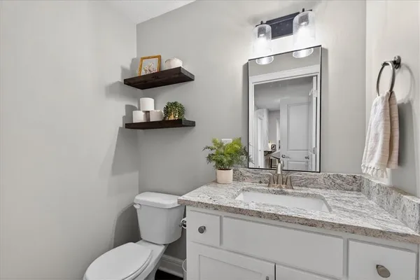 $629,999 | 914 Rannoch Lane, Raymore, MO 64083