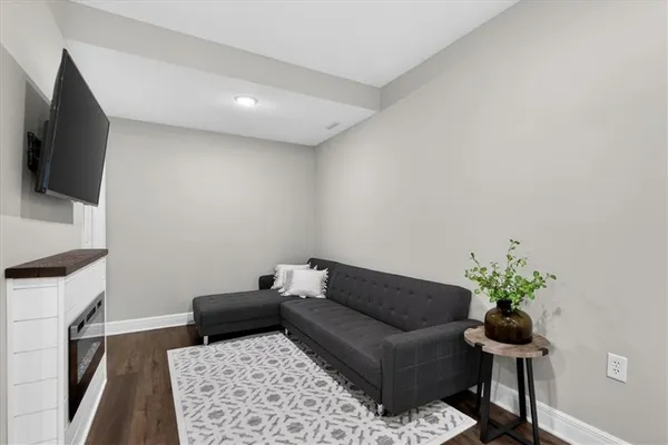 $629,999 | 914 Rannoch Lane, Raymore, MO 64083