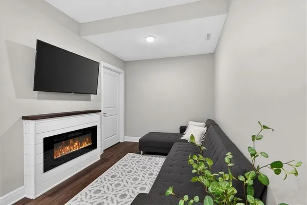 $629,999 | 914 Rannoch Lane, Raymore, MO 64083