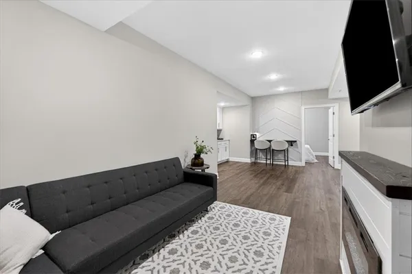 $629,999 | 914 Rannoch Lane, Raymore, MO 64083