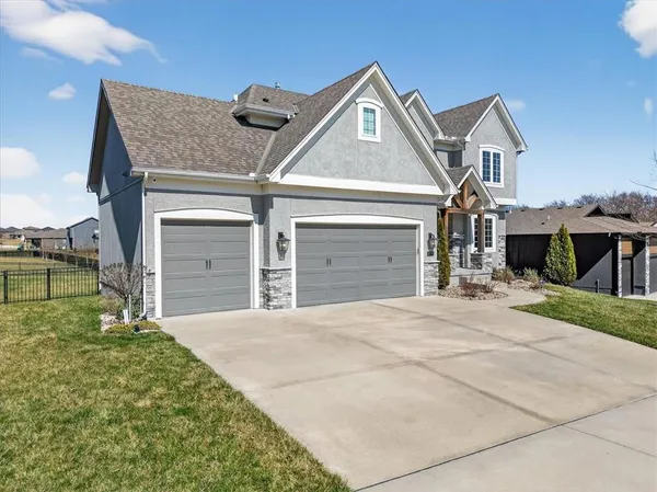$629,999 | 914 Rannoch Lane, Raymore, MO 64083