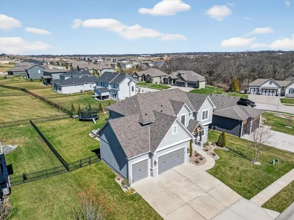 $629,999 | 914 Rannoch Lane, Raymore, MO 64083