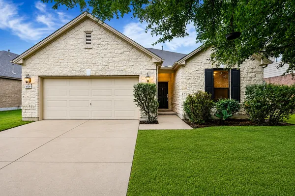 $2,200 | 1029 Hyde Park Drive, Round Rock, TX 78665