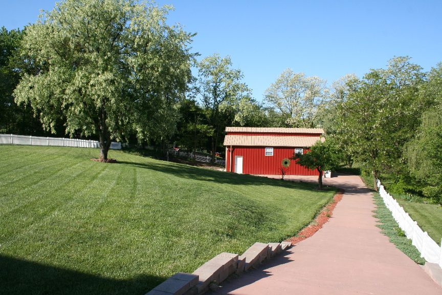 5336 Huntridge Road Roanoke, VA 24012 - Photo 105 of 151 beautiful back yard!