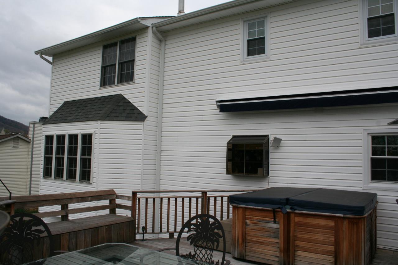 5336 Huntridge Road Roanoke, VA 24012 - Photo 109 of 151 rear of house, hot tub