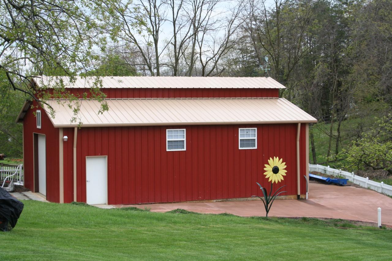 5336 Huntridge Road Roanoke, VA 24012 - Photo 117 of 151 oh yea, the detached garage!!!