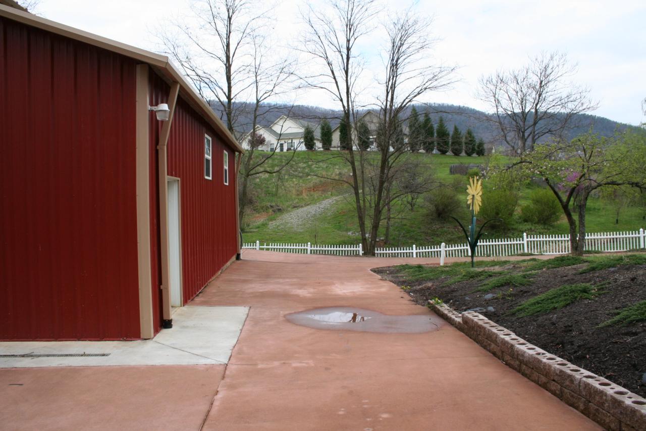 5336 Huntridge Road Roanoke, VA 24012 - Photo 125 of 151 view from basketball court