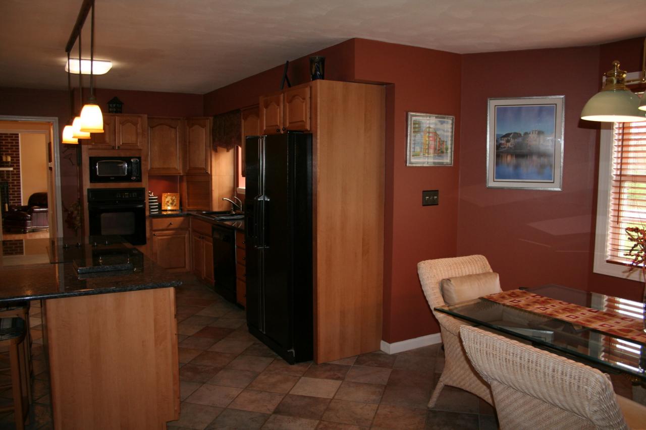 5336 Huntridge Road Roanoke, VA 24012 - Photo 18 of 151 back to the kitchen