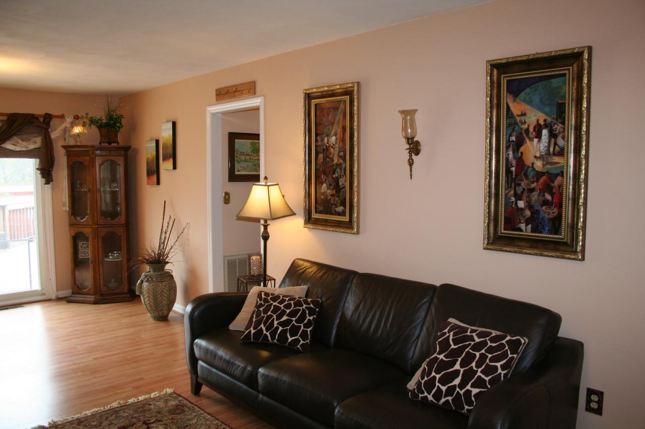 5336 Huntridge Road Roanoke, VA 24012 - Photo 6 of 151 family room