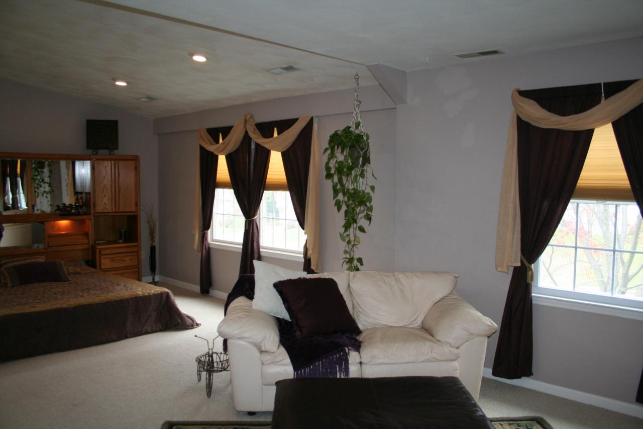 5336 Huntridge Road Roanoke, VA 24012 - Photo 53 of 151 master bedroom sitting area