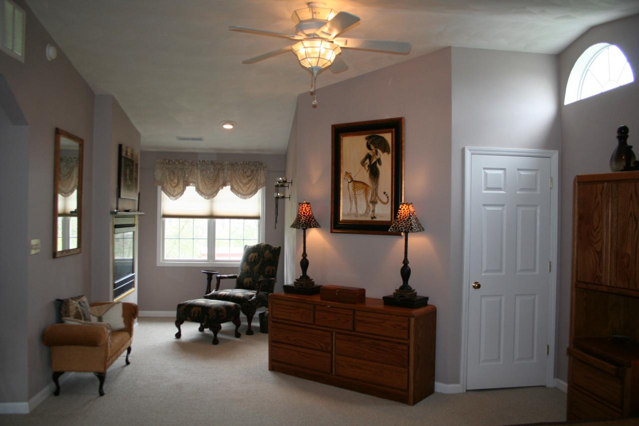 5336 Huntridge Road Roanoke, VA 24012 - Photo 57 of 151 2nd sitting area in master