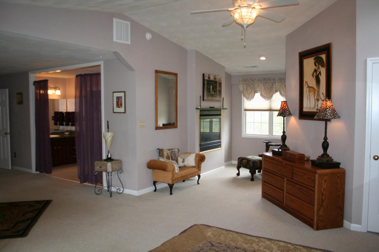 5336 Huntridge Road Roanoke, VA 24012 - Photo 60 of 151 sitting area 2, with double sided fp