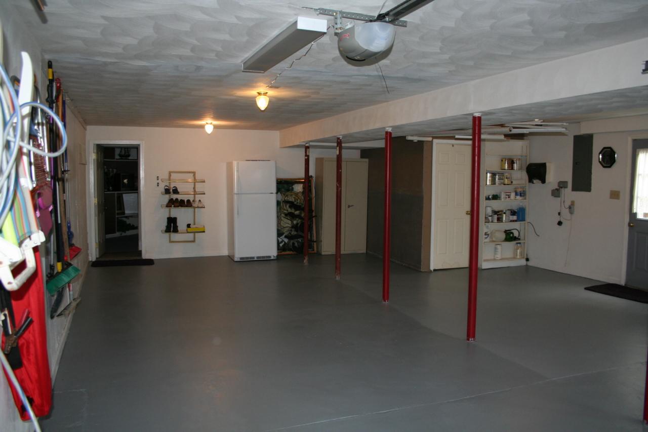 5336 Huntridge Road Roanoke, VA 24012 - Photo 88 of 151 garage