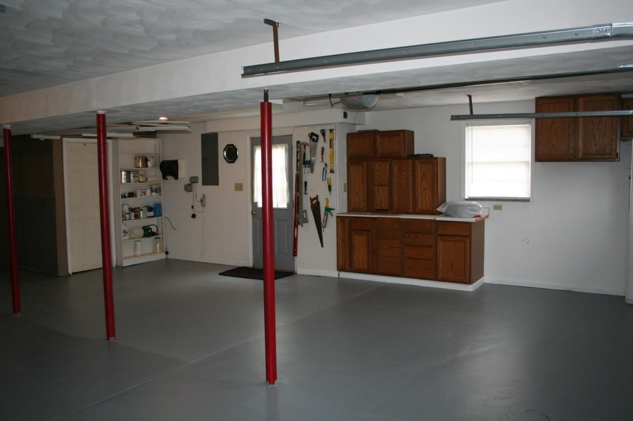 5336 Huntridge Road Roanoke, VA 24012 - Photo 89 of 151 garage