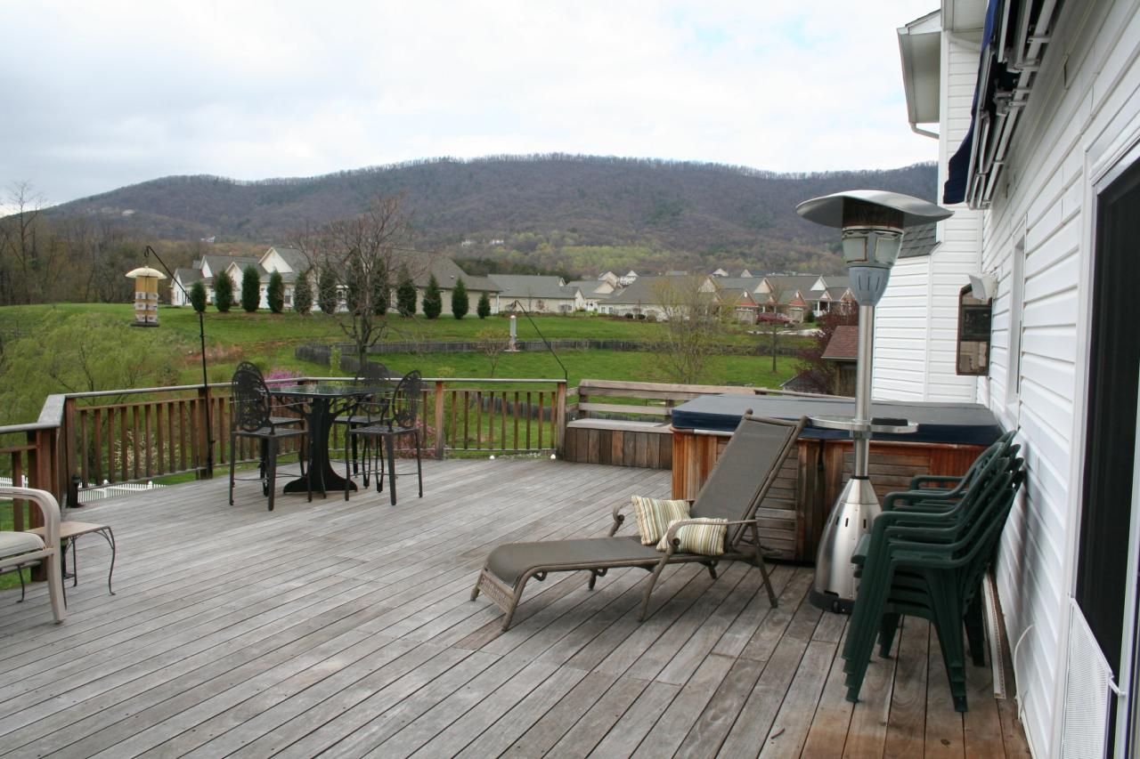 5336 Huntridge Road Roanoke, VA 24012 - Photo 92 of 151 Ipe, Brazilian Hardwood deck!