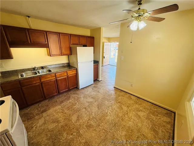 $1,100 | 923 Fiske Drive, Fayetteville, NC 28311